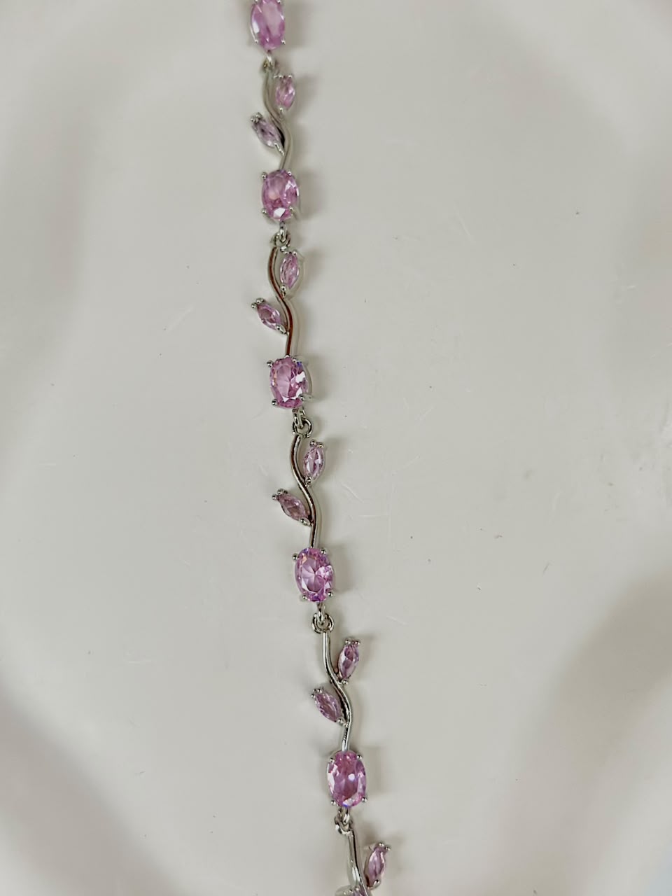 Pink and silver tulip-shaped jewelry bracelet by Bloslily featuring delicate floral design and elegant craftsmanship.